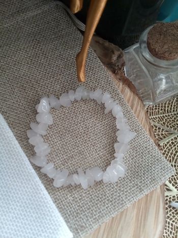 Bracelet en pierres de cristal de quartz