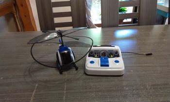 Hélicoptère télécommandé