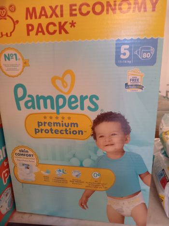 Pampers 80 couches premium protection taille 5