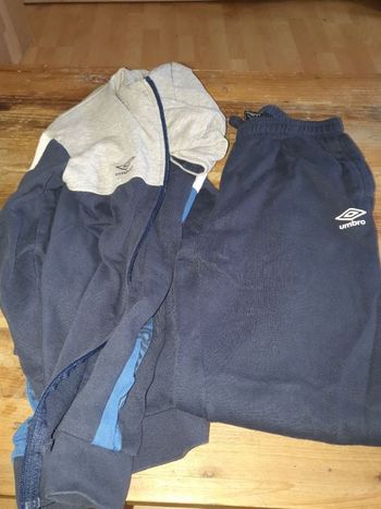 Ensemble jogging umbro 14 ans