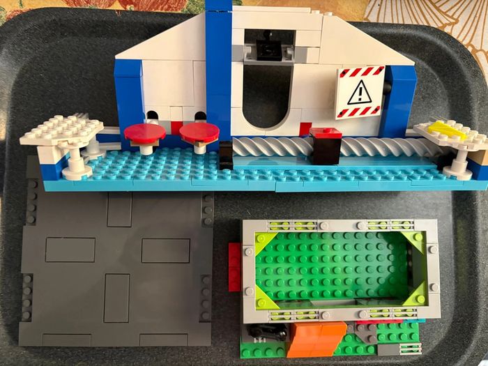 Lot lego city et mini figures - photo numéro 7