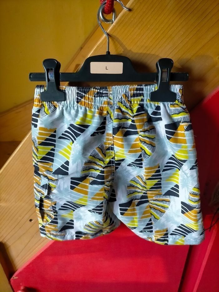 Short de bain Catimini neuf 3 ans - photo numéro 3