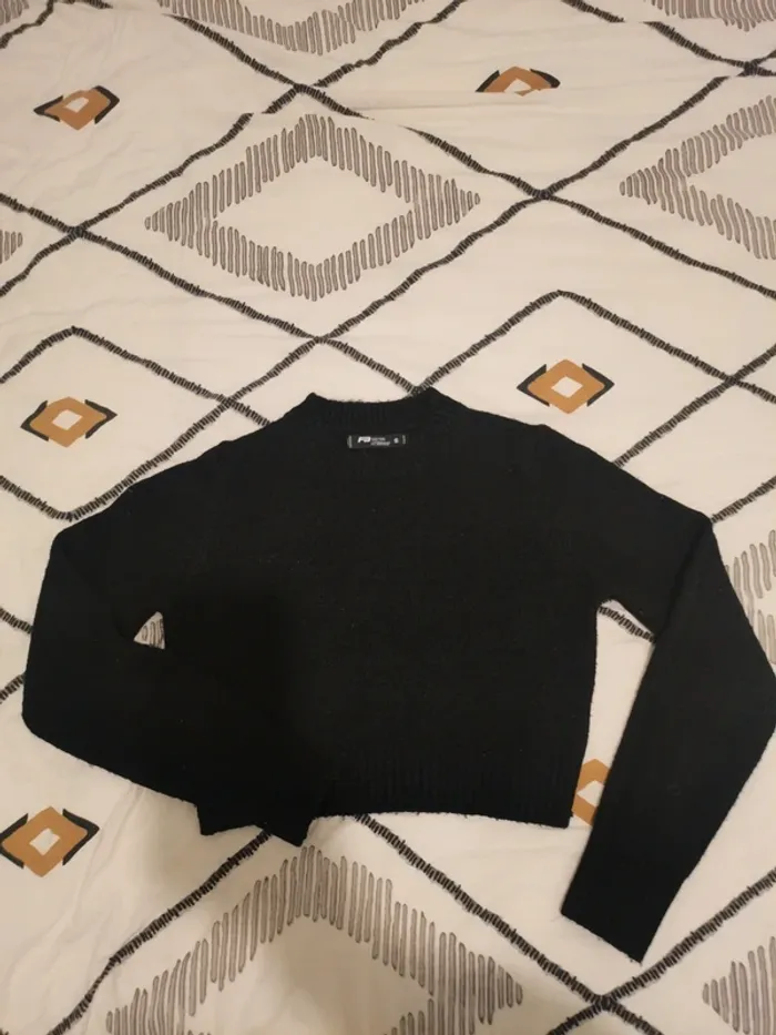 Pull noir