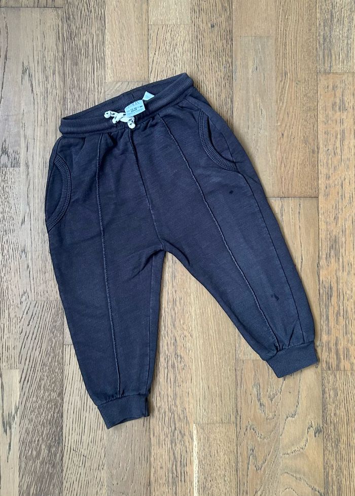 Pantalon streetwear gris foncé Zara taille 18 mois