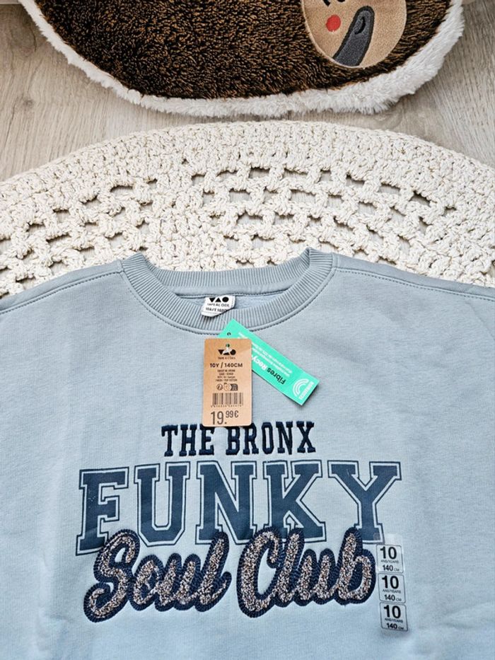 Boy: sweat Tao 10 ans - photo numéro 3