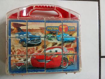 Boite de 12 Cubes:  6 Puzzles Cars