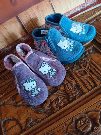 Lot chaussons  22 23