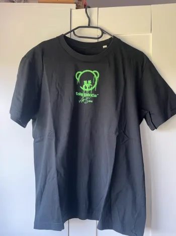 Tee shirt