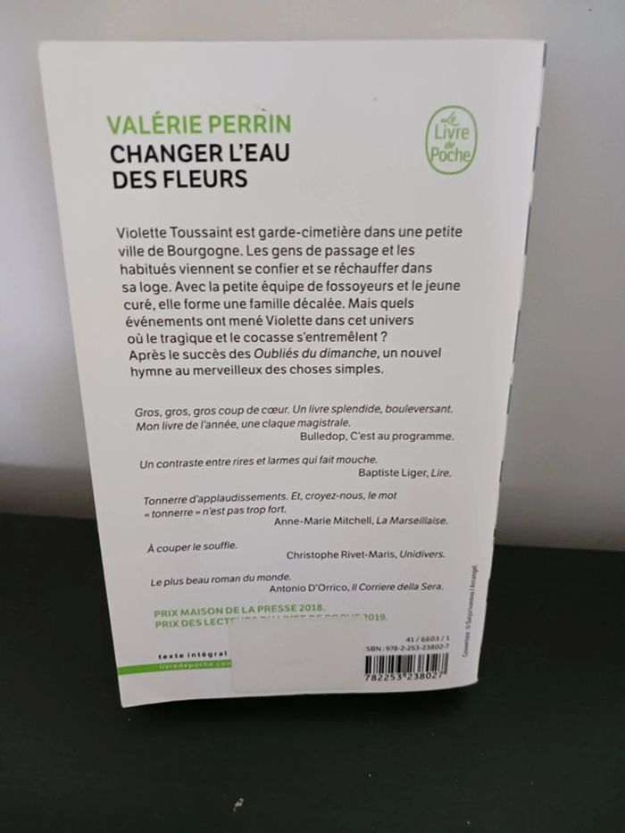 Roman changer l eau des fleurs - photo numéro 2