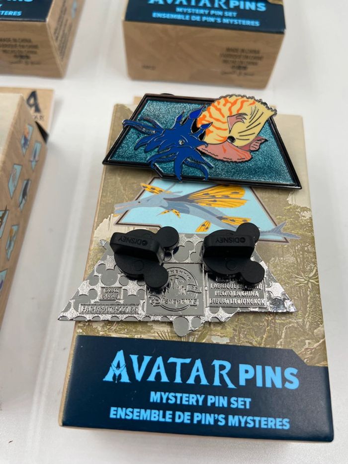 Set complet 8 Pin's Disney Parks Avatar Pandora Way of Water - Édition Mystère - photo numéro 6