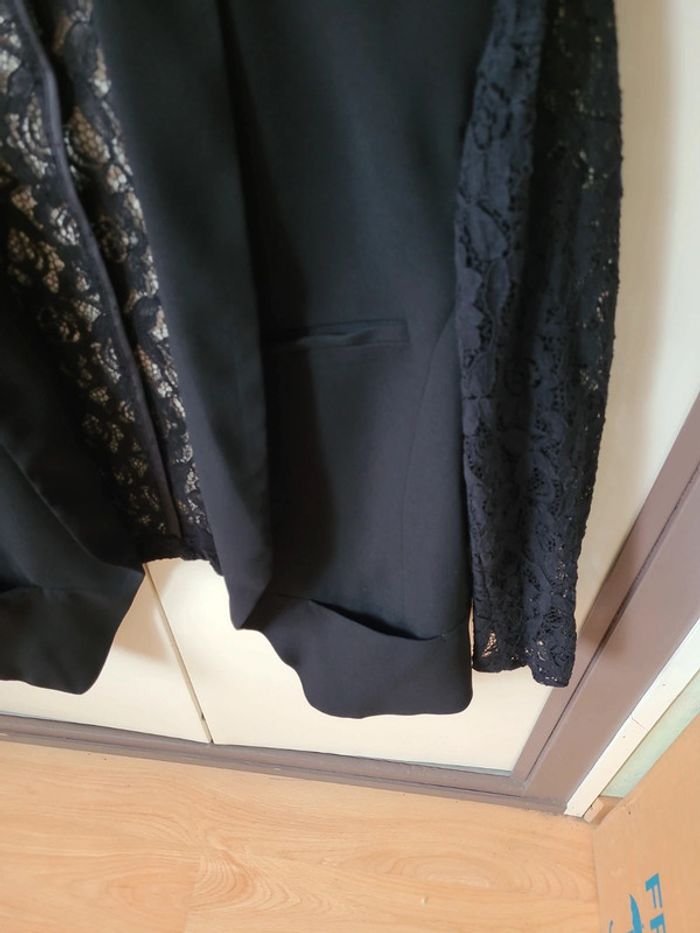 Blazer noir en dentelle neuf - photo numéro 3