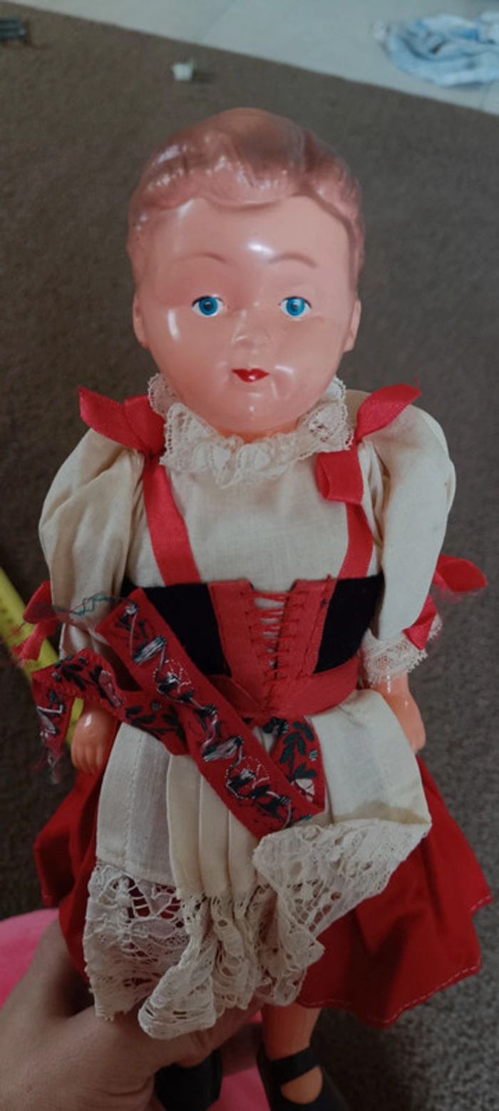 Ancienne poupée - photo numéro 2