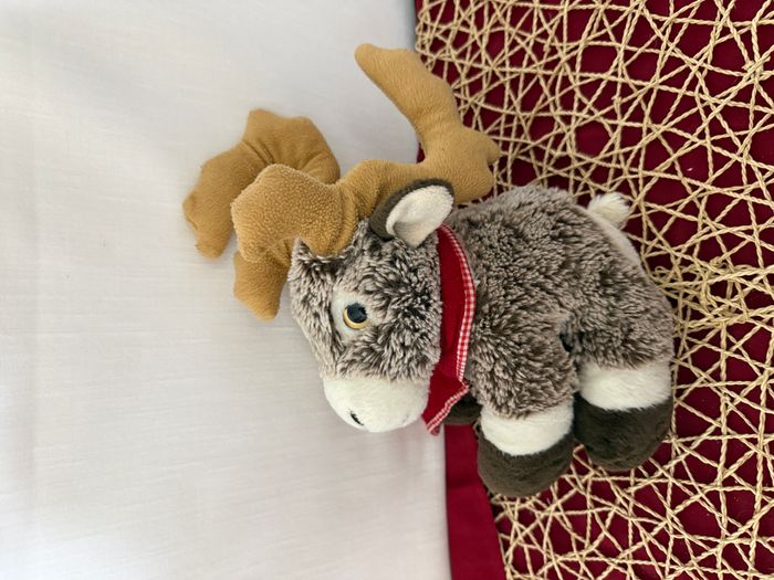 Peluche renne de Noël Keel Toys avec écharpe rouge - photo numéro 2