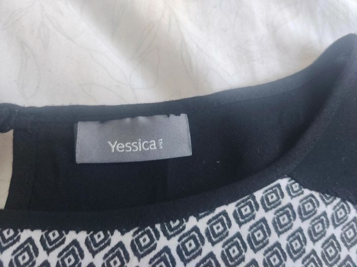 Haut yessica - photo numéro 3