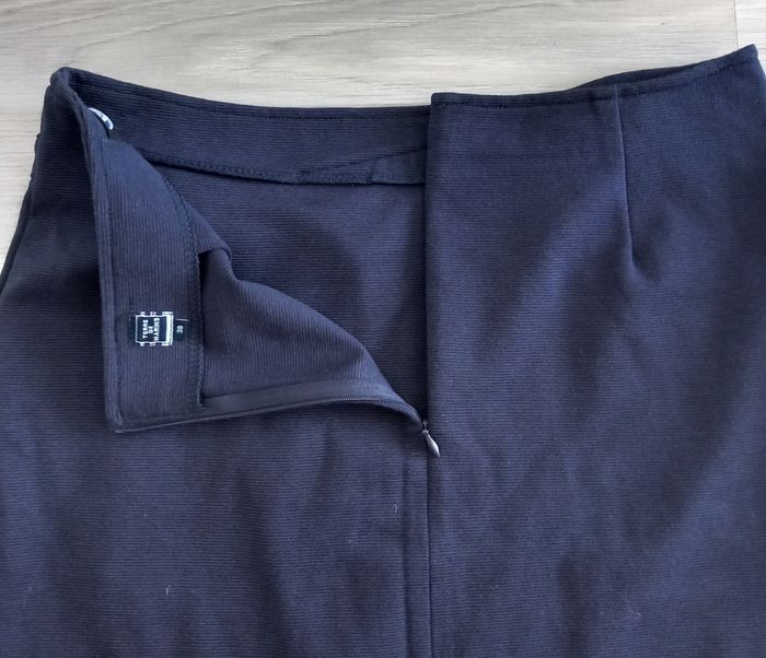 Jupe courte bleu marine Terre des marins taille 38 - photo numéro 9