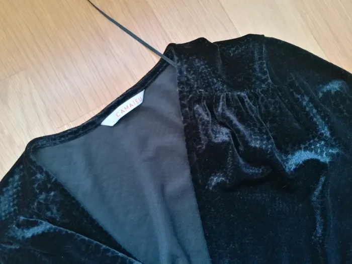 Robe velours noir effet serpent - photo numéro 2