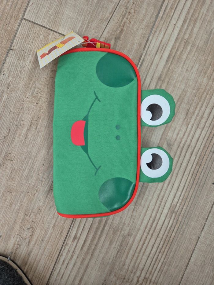Trousse grenouille neuve