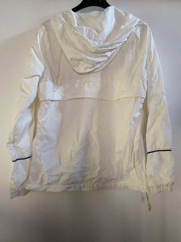Haut imperméable coupe vent avec capuche Pull & Bear taille S Neuf - photo numéro 7