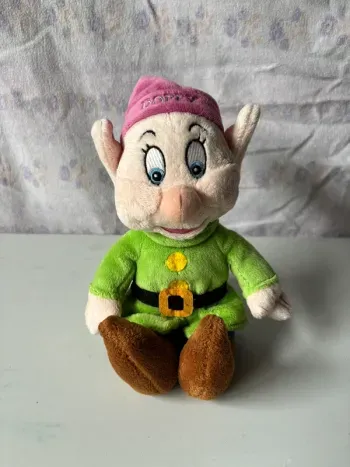 Peluche nain simplet