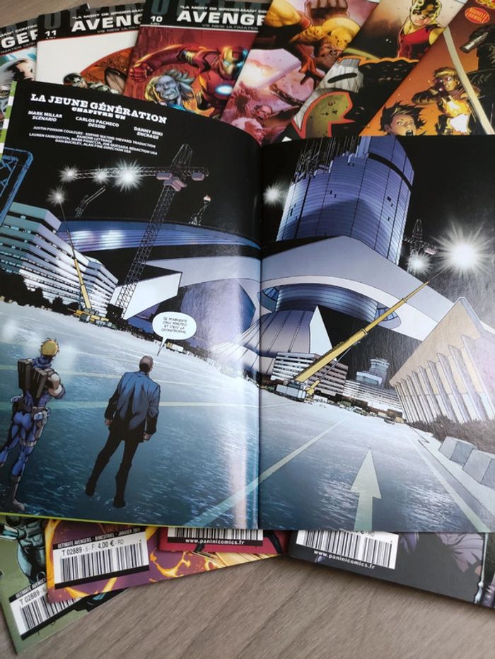 Lot 12 comics Avengers - photo numéro 4