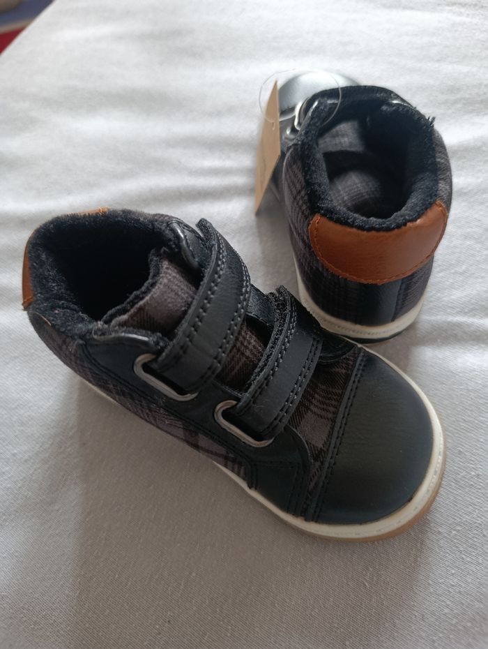 Chaussures bébé - photo numéro 3