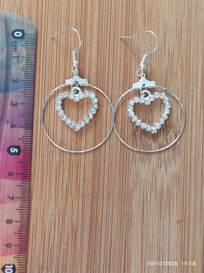 🌺 Boucle d'oreille créoles argentées - photo numéro 4