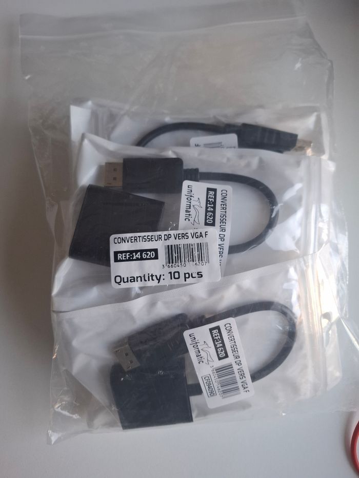 Convertisseur DisplayPort vers VGA - photo numéro 3