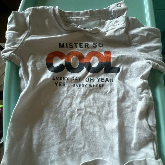 TEE shirt