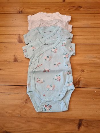 Lot de 4 bodies manche courte 100% coton