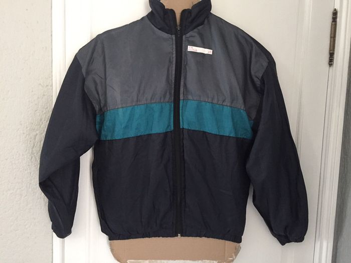 638-Veste de survêtement T 14 ANS - photo numéro 3