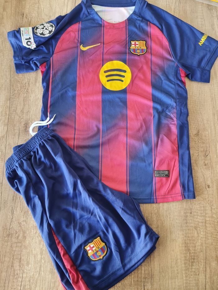 Ensemble football FC Barcelone - Lamine yamal - 10 ans - photo numéro 2