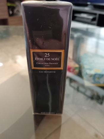 Eau de parfum Étoile de Noël neuve