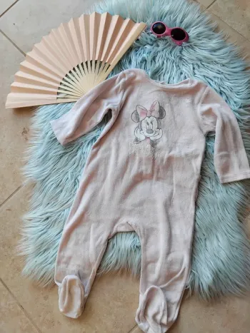 👗 grenouillère pyjama une pièce fille Minnie rose pale 18 mois
