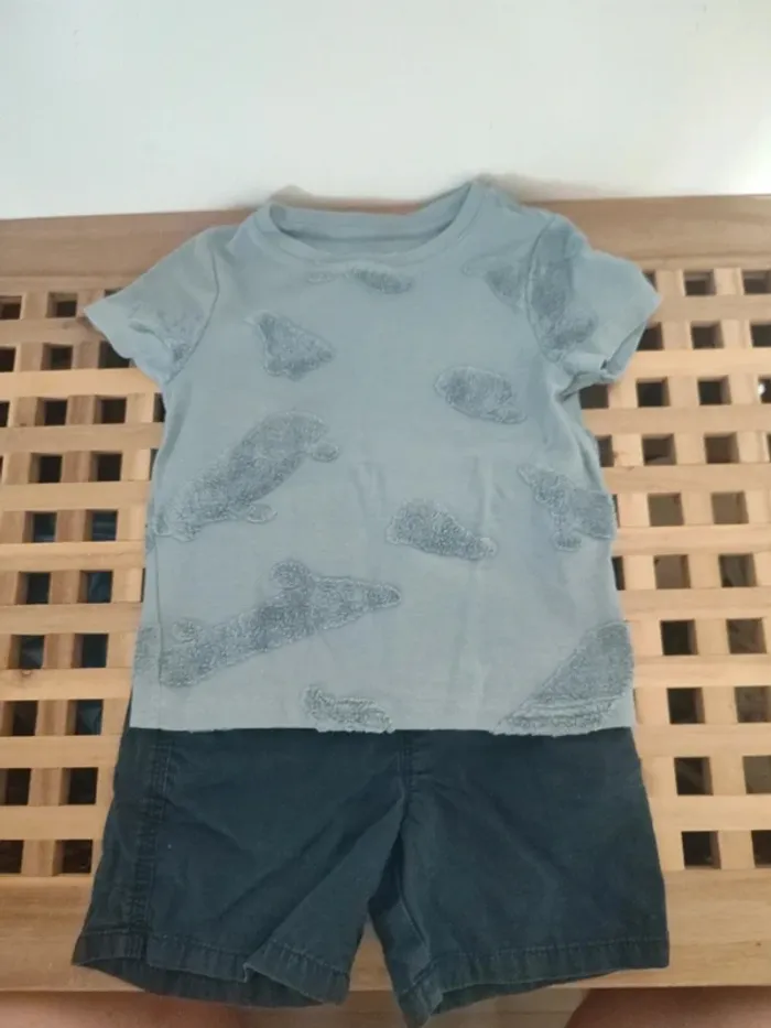 Ensemble short et t-shirt - photo numéro 2