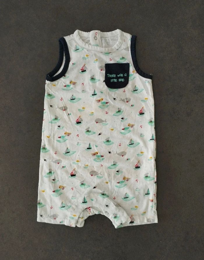Combishort ou barboteuse taille 18 mois
