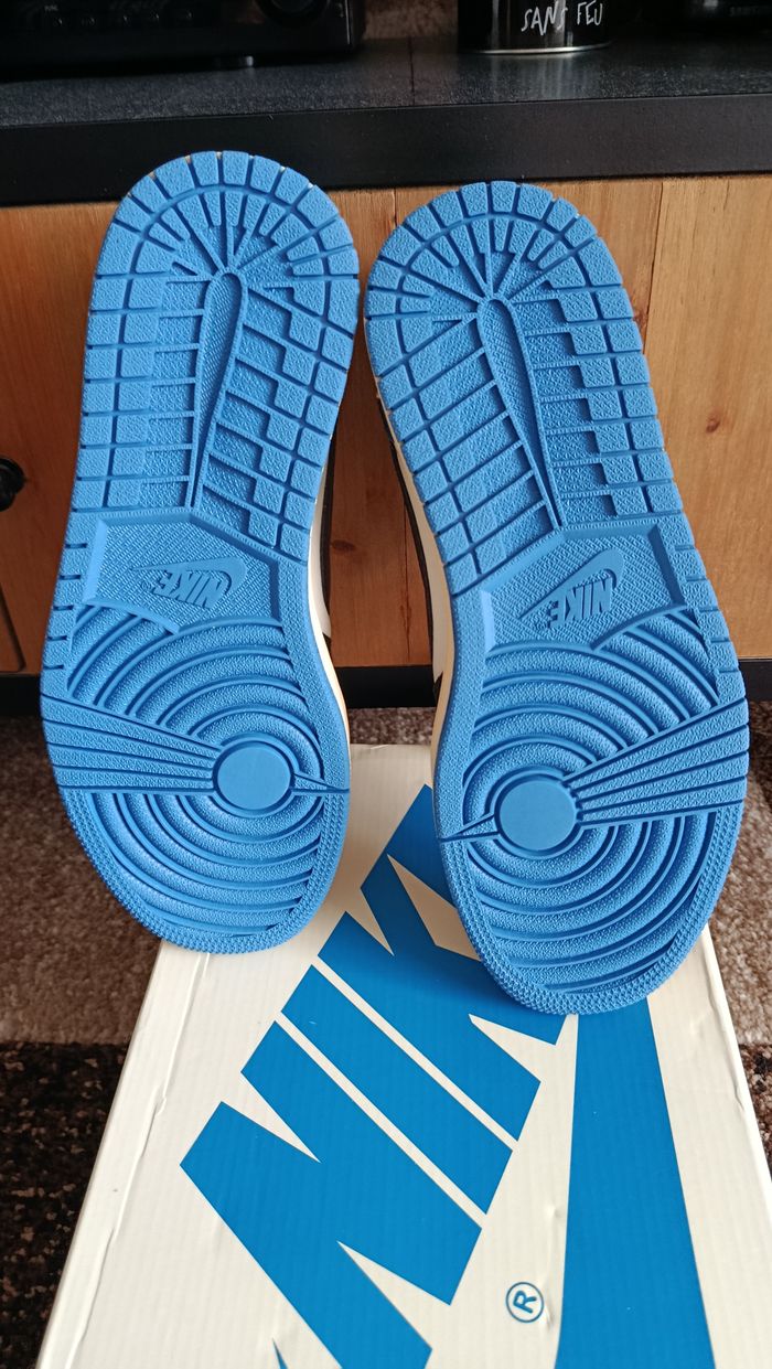 Nike Jordan 1 Low X Travis Scott bleu/noir/blanc - photo numéro 10