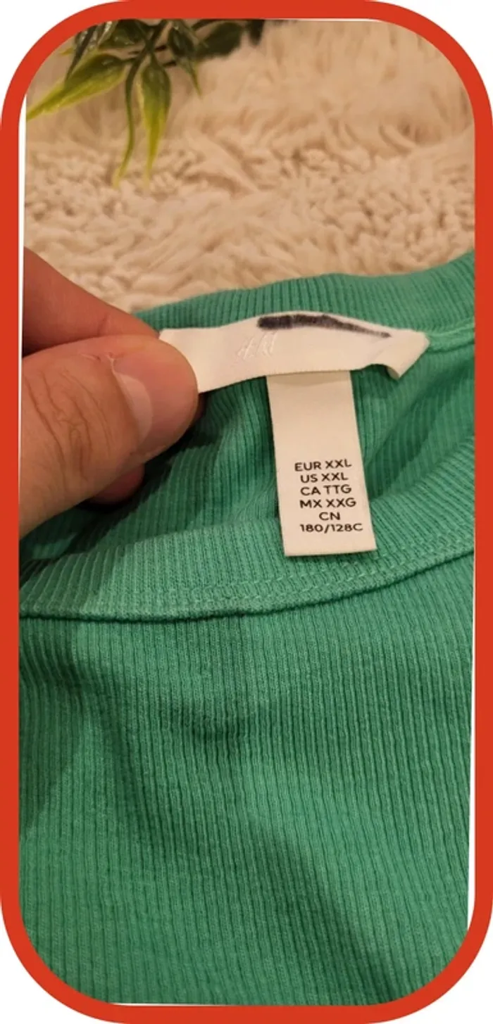 Débardeur Vert H&M XXL - Motif Loup Stylisé - photo numéro 4