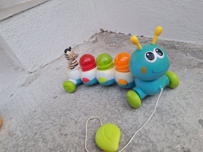 Chenille Smoby lumière et apprentissage des formes
