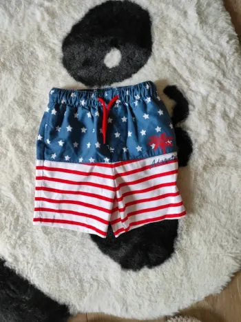 💙short de bain   💙orchestra   💙Taille 23 mois 86 cm 💙Très bon état