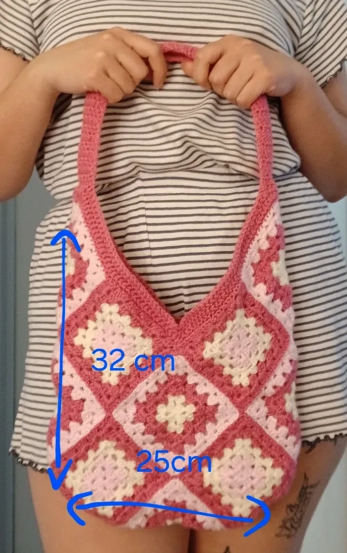 Sac granny square camaïeu de rose - photo numéro 2