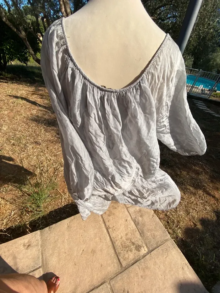 Blouse soyeuse grise taille unique - photo numéro 3