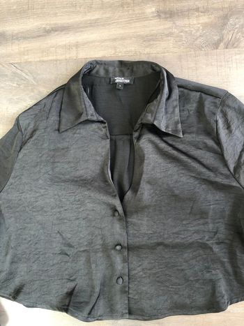 Chemise noire jennyfer cropped taille M manches ballon