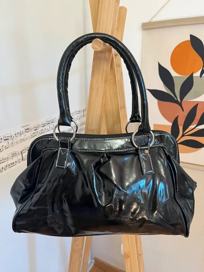 Sac style vintage noir en synthétique parfait état [ref 2508SBl188] - photo numéro 3