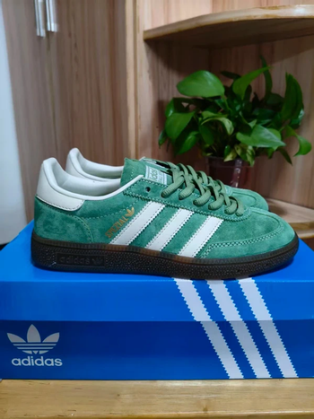 Adidas  HANDBALL SPEZIAL taille 42