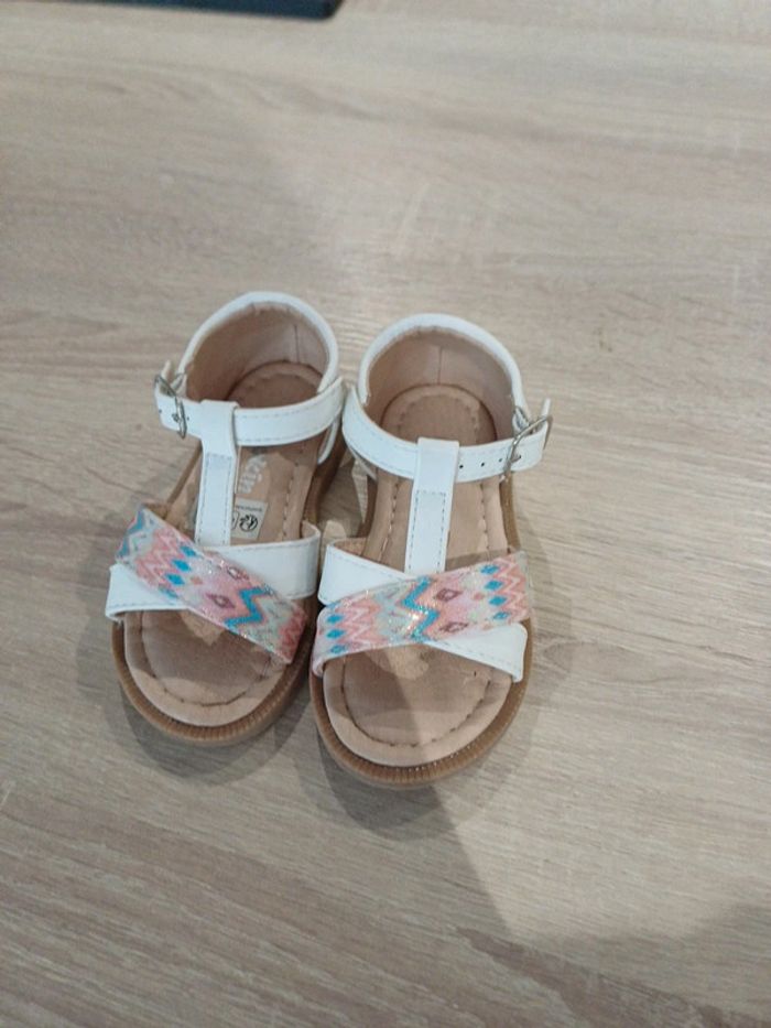 Sandale 22