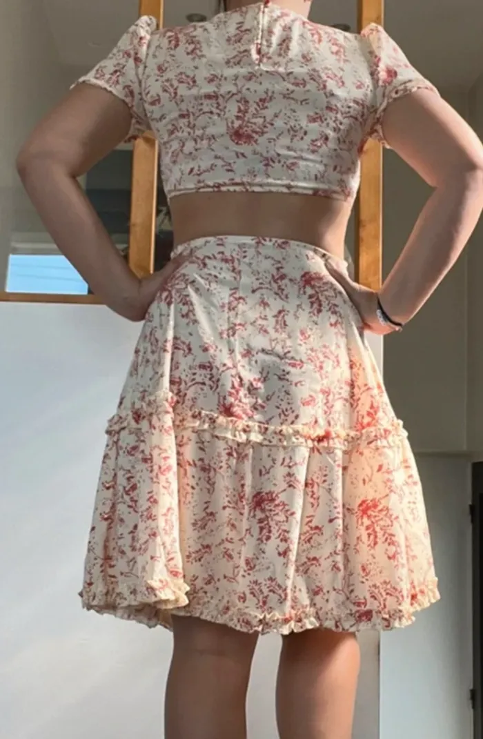 Robe dos nu sexy beige et rouge fleurs gossip - photo numéro 4