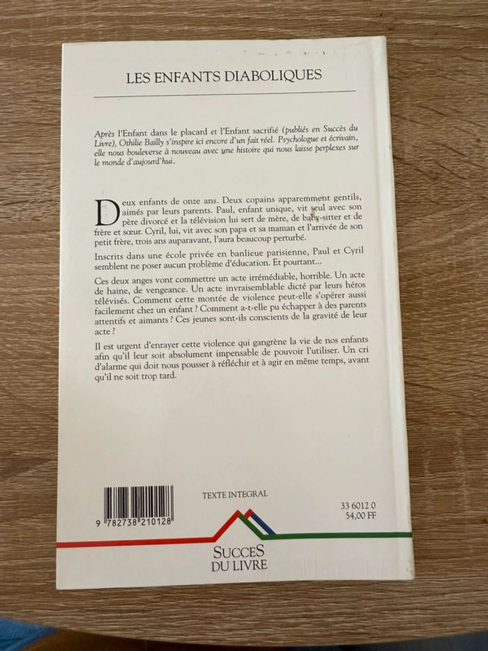 Livre : les enfants diabolique - photo numéro 2