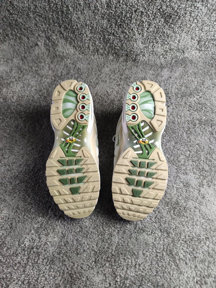 Nike Air Max Plus Light Bone Honeydew Alligator - photo numéro 6