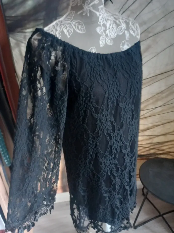 Robe finition dentelle - photo numéro 3