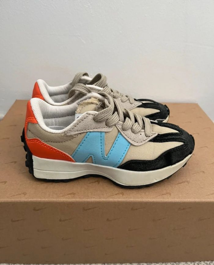 Baskets New Balance Enfants Pointure 27 - photo numéro 4